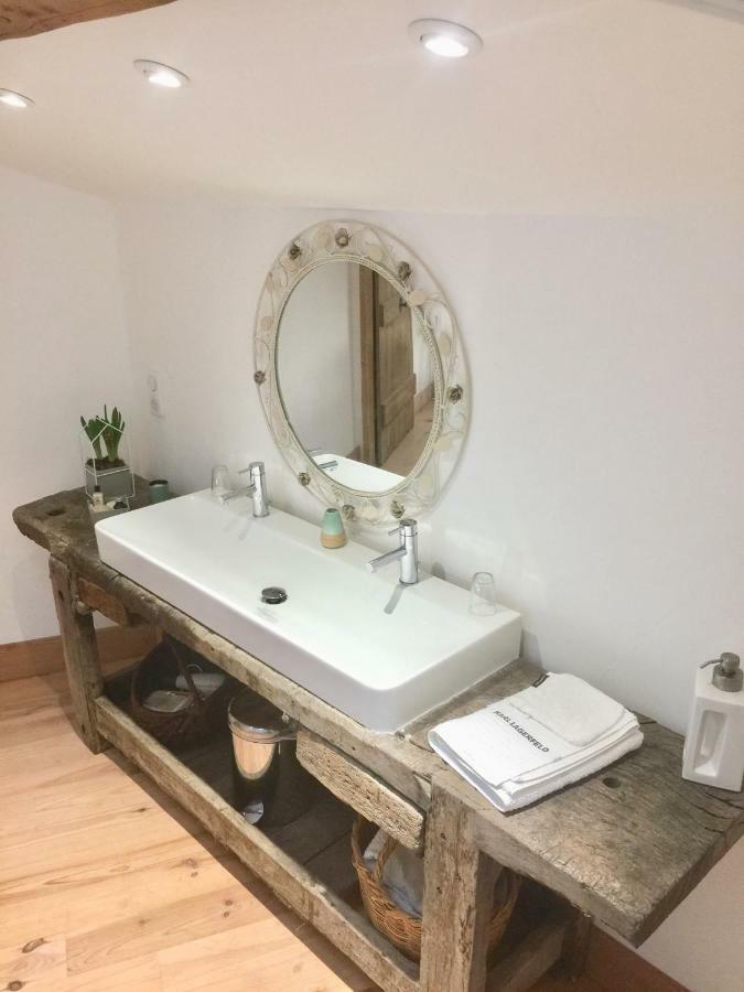 Magnificent Renovated Farmhouse - 10 Min A7 - Lejlighed Anneyron Eksteriør billede