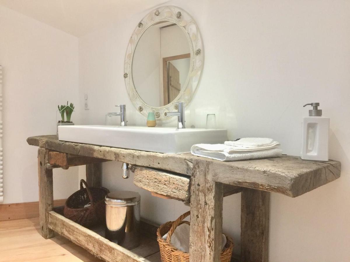 Magnificent Renovated Farmhouse - 10 Min A7 - Lejlighed Anneyron Eksteriør billede